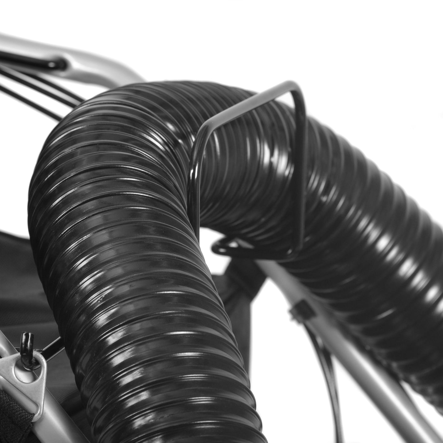 Aspirateur motorisé pour feuilles et poussières - HECHT 8514