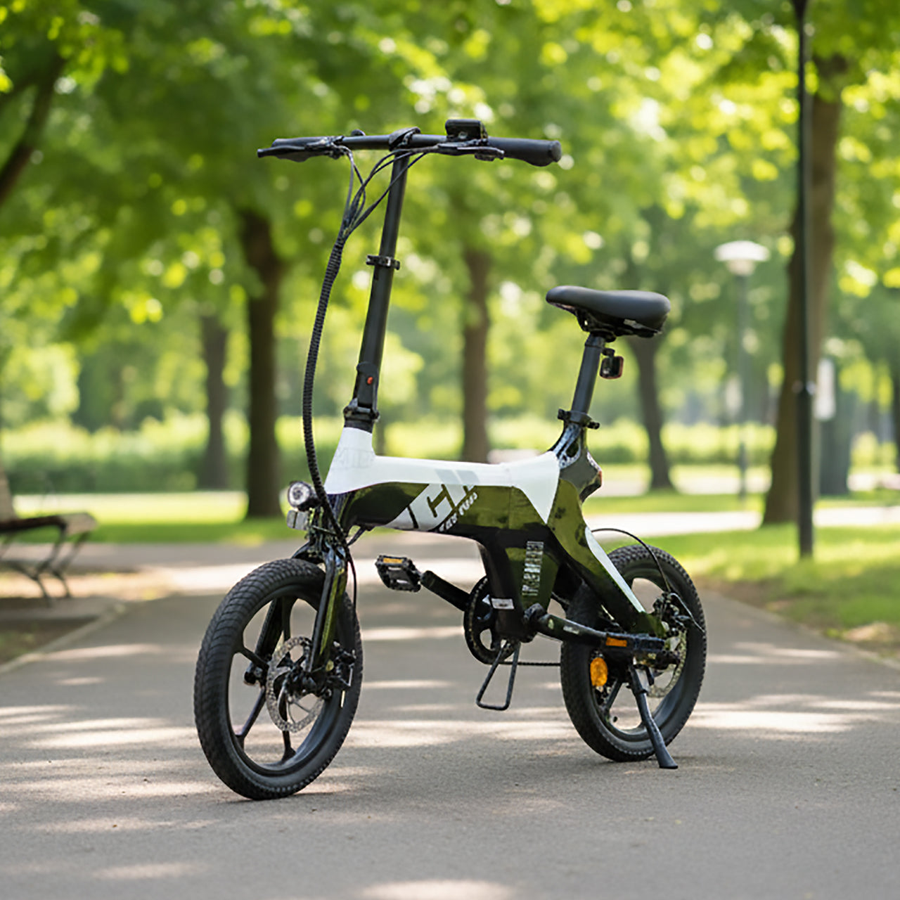 Vélo électrique - HECHT COMPOS MINI NOIR ET BLANC