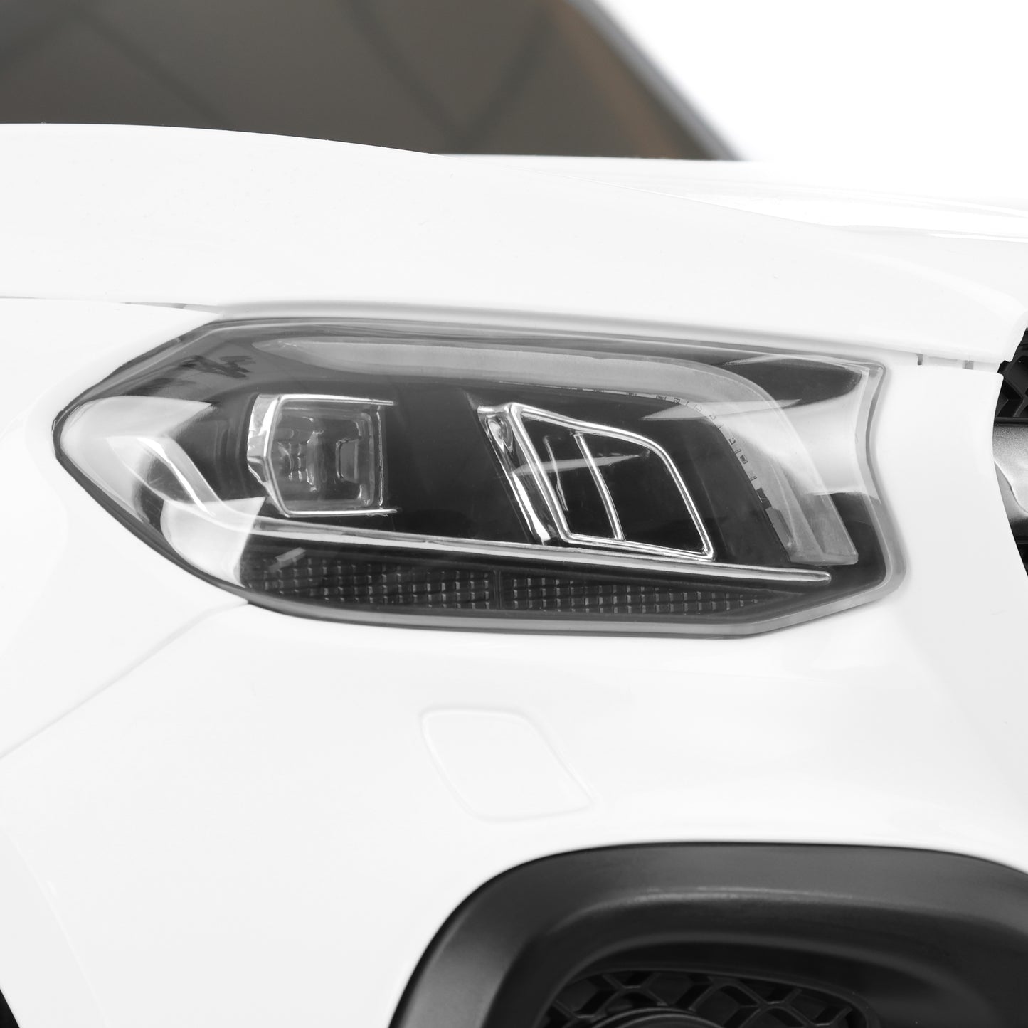 Voiture pour Enfants à Batterie - MERCEDES BENZ XMX606 WHITE